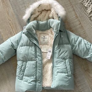 New with tags girls Abercrombie Coat